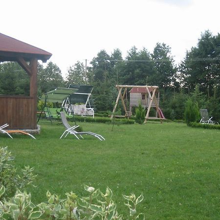 Gosciniec Rycerski Bed & Breakfast Paprotki Ngoại thất bức ảnh