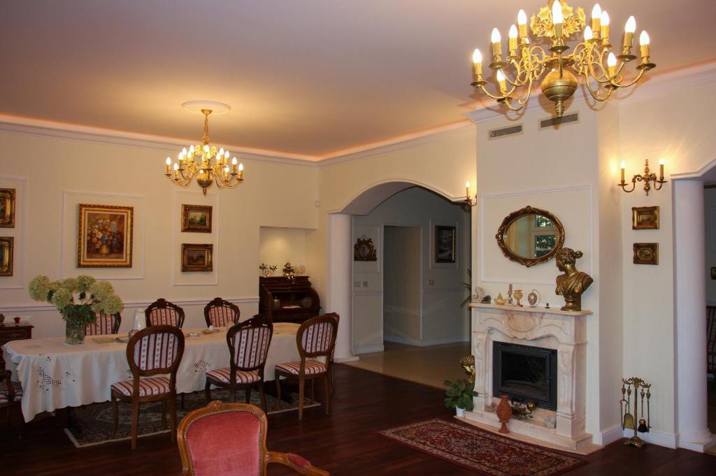 Gosciniec Rycerski Bed & Breakfast Paprotki Ngoại thất bức ảnh