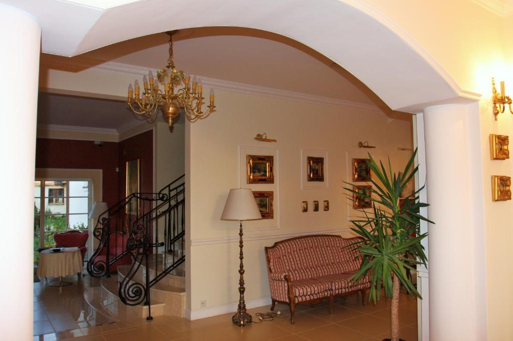 Gosciniec Rycerski Bed & Breakfast Paprotki Ngoại thất bức ảnh