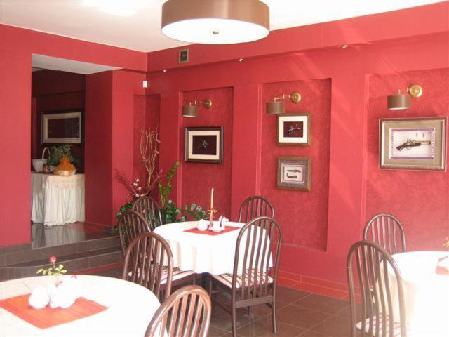 Gosciniec Rycerski Bed & Breakfast Paprotki Ngoại thất bức ảnh