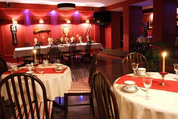 Gosciniec Rycerski Bed & Breakfast Paprotki Ngoại thất bức ảnh